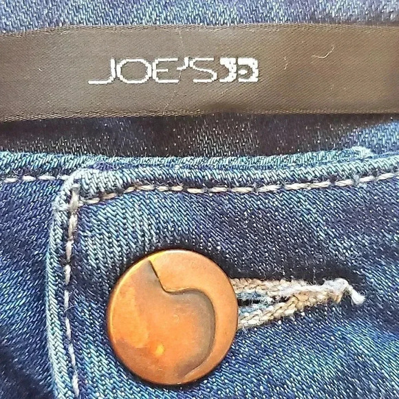 Joe's Jeans Honey fit, medium blue wash Size 27 - Picture 4 of 6
